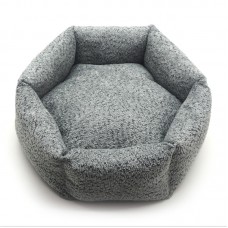 Лежак для малих собак та котів Zoo-hunt шестикутний Чарлі сірий №1 43х15 см Лежак для малих собак та котів Zoo-hunt шестикутний Чарлі сірий №1 43х15 см