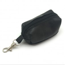 Сумочка-диспенсер Zoo-hunt для гігієнічних пакетів для прибирання 8х4х4 см чорний 